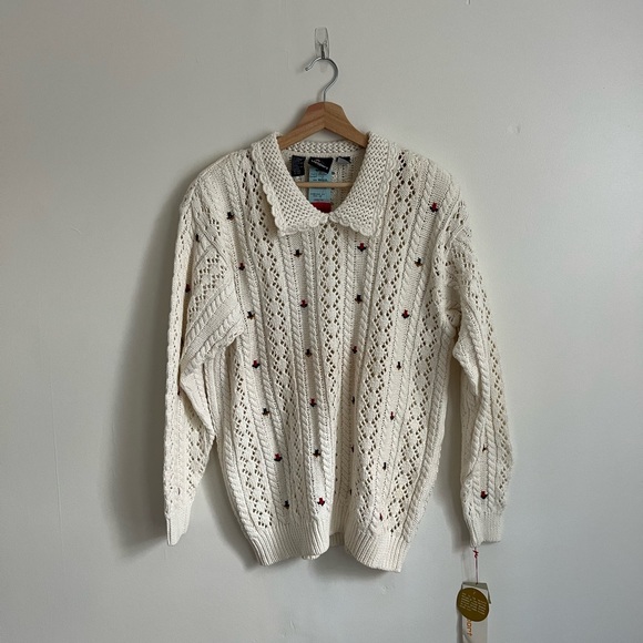 Vintage Sweaters - Vintage LizSport Cream Open Knit Floral Embroidered Sweater